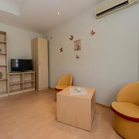 Milkica Apartment Kastela Exterior photo